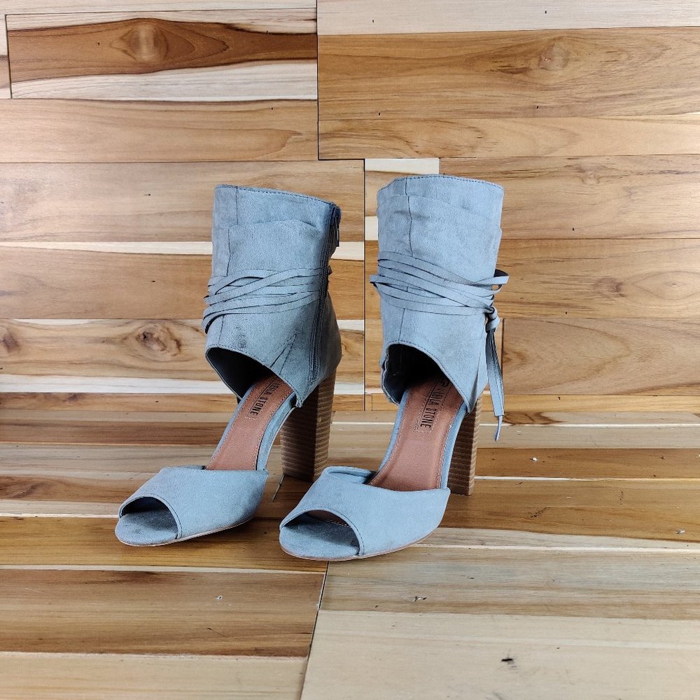 Leila Stone Chelsy Peep Toe bootie sz 7.5
